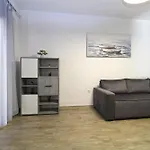 Dragomir 1052 Apartment *