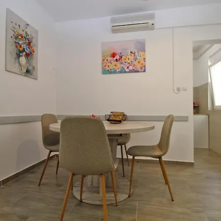 Dragomir 1052 Apartmán Fažana