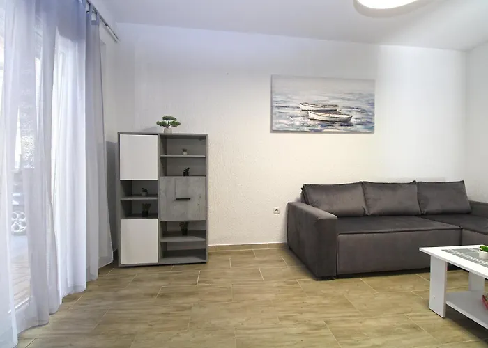 Dragomir 1052 Apartment *