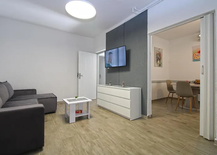 Apartamento Dragomir 1052 *