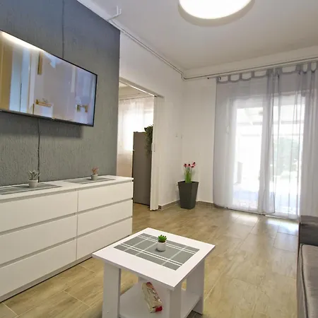 Dragomir 1052 Fazana