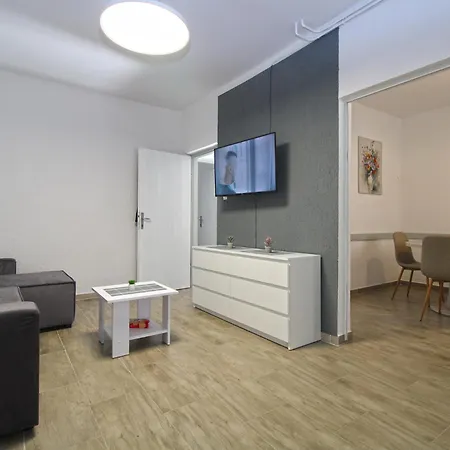 Διαμέρισμα Dragomir 1052 *