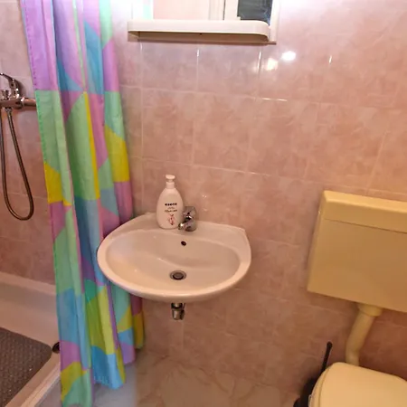 Dragomir 1052 Apartment *