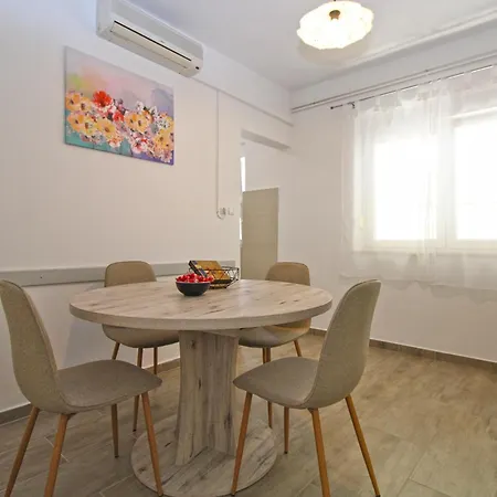 Apartamento Dragomir 1052 *
