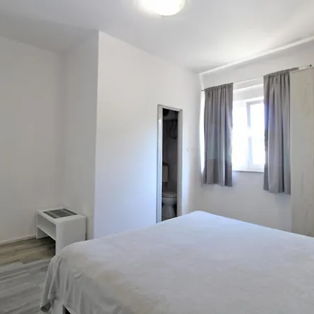 Dragomir 1052 Διαμέρισμα Fažana